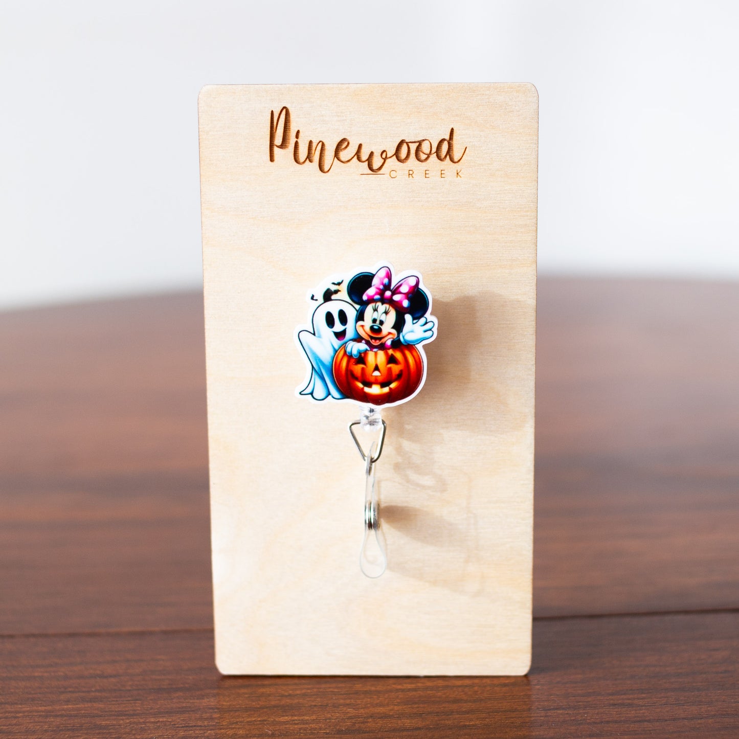 Minnie & Ghost Halloween Pumpkin Badge Reel